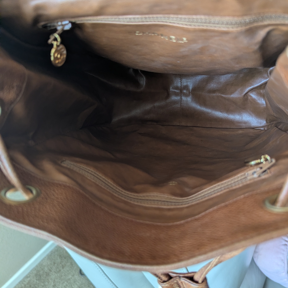 Chanel Vintage drawstring CC backpack in brown caviar leather with gold-tone - Picture 9 of 12